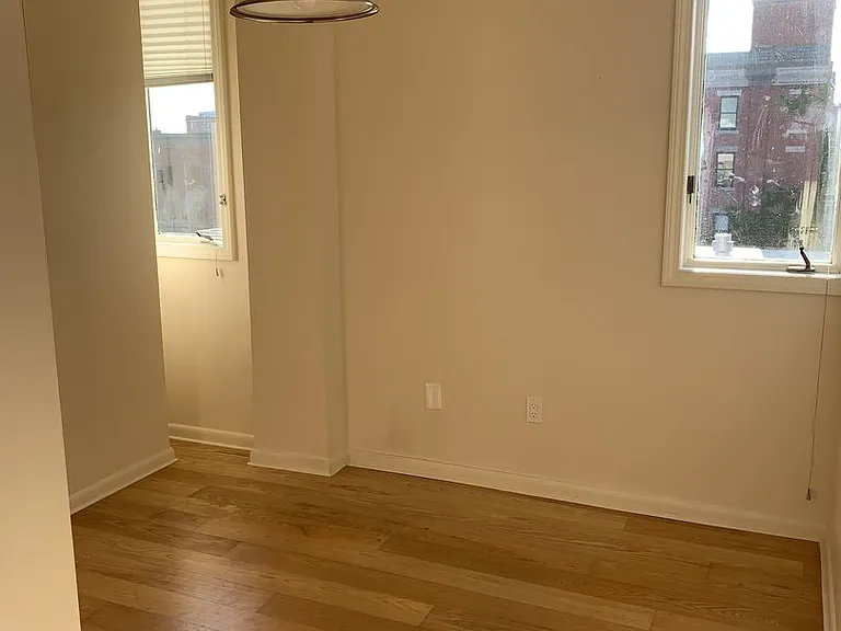 230 College St #2 — Photo 5
