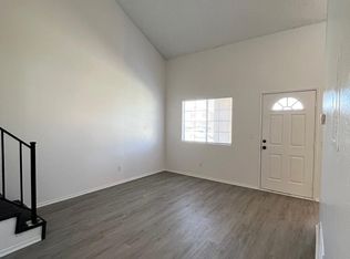 1622 Cactus Dr APT B, Lancaster, CA 93535