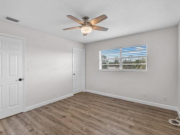 3rd image of 10789 N Military Trl APT 12