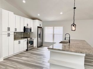 10886 Crescendo Cir, Boca Raton, FL 33498