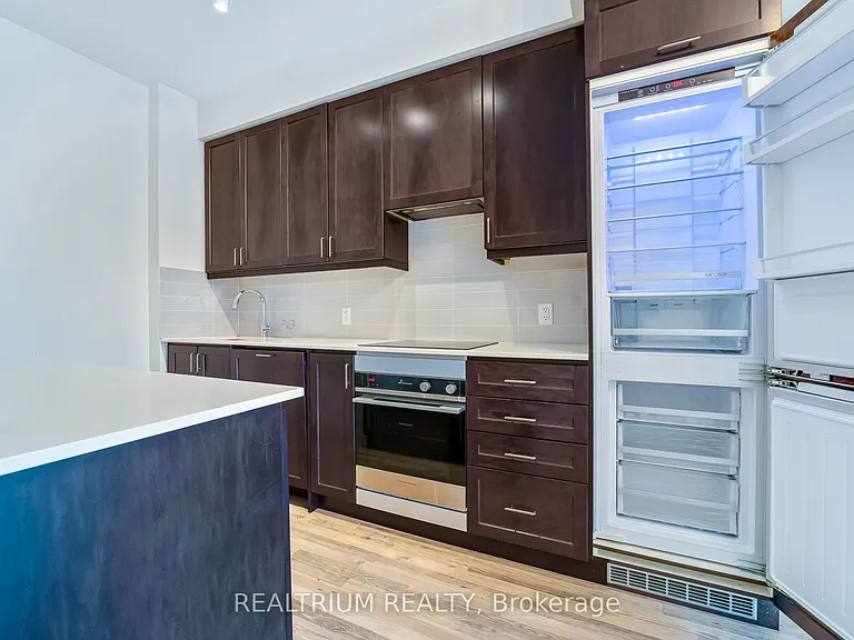 9075 Jane St #1207 — Photo 13