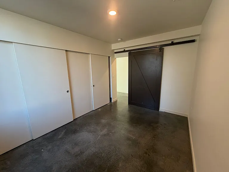 Wally Apartments in Wallingford — Photo 24