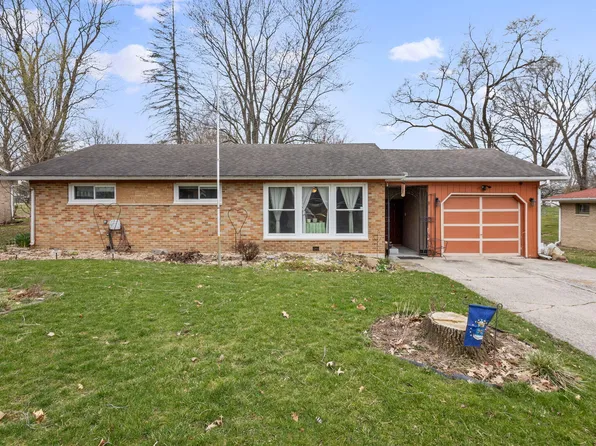 343 N Nichols St, Lowell, IN 46356