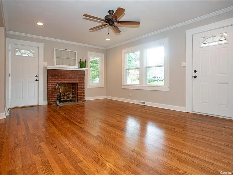 628 Oak St — Photo 3