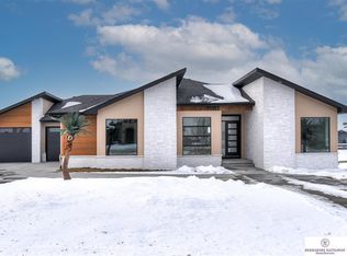 11812 N 176th Cir, Bennington, NE 68007