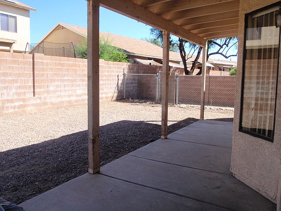 3rd image of 2988 W Country Meadow Dr