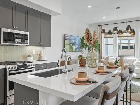 455 Mullberry Pl, Montebello, CA 90640
