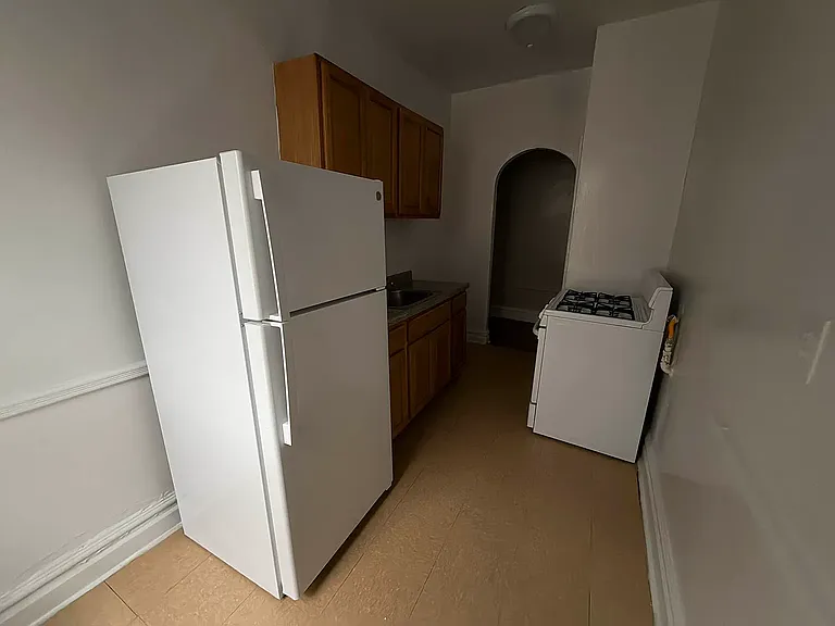 285 Hawthorne St #40 — Photo 5