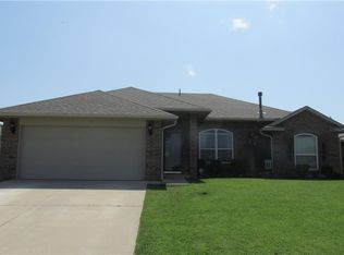 4232 Red Apple Ter, Moore, OK 73160