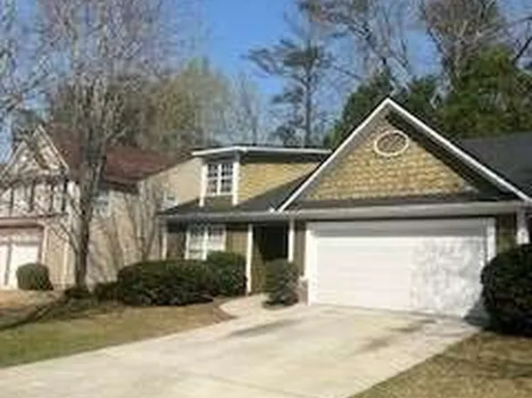 8236 Eastshore Dr, Union City, GA 30291