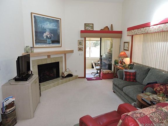3rd image of 424 Shorewood Ln