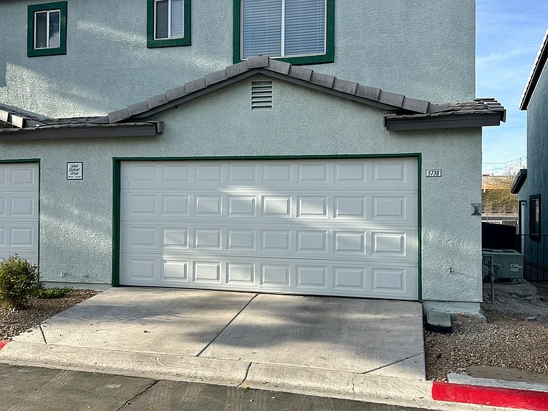 5738 Wind Dancer Dr — Photo 1