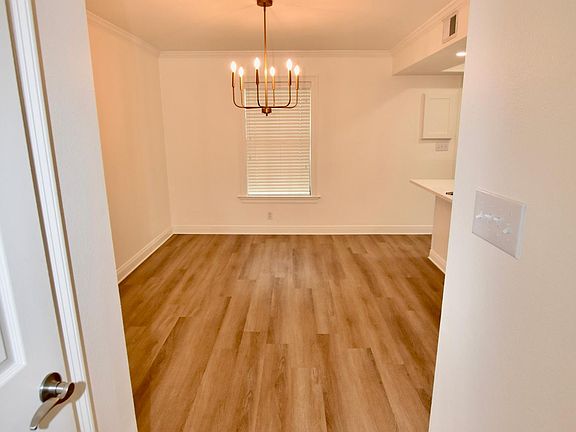 Hallway to Kitchen