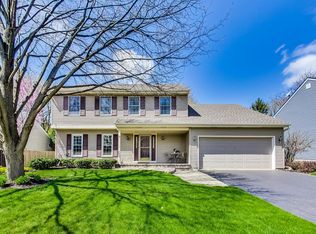 330 Colonial Cir, Geneva, IL 60134