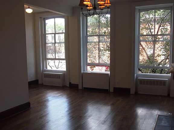 3rd image of 670 Fulton St APT 2