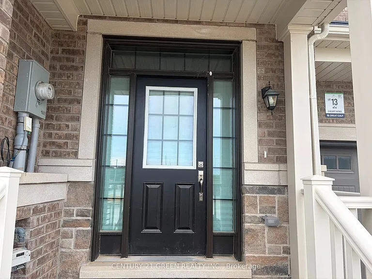 6 Reigate Ave — Photo 2