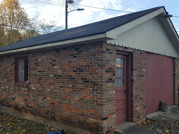 2nd image of 3521 Lucinda Dr