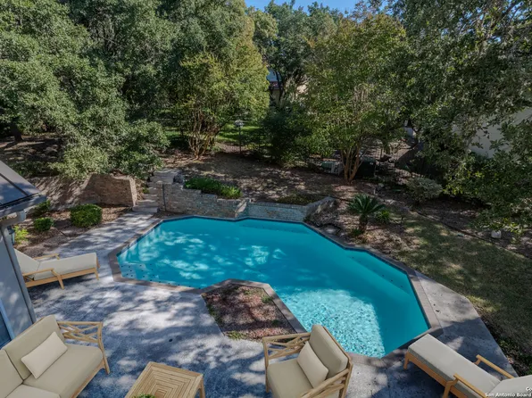 6 COURTENAY LN, San Antonio, TX 78257