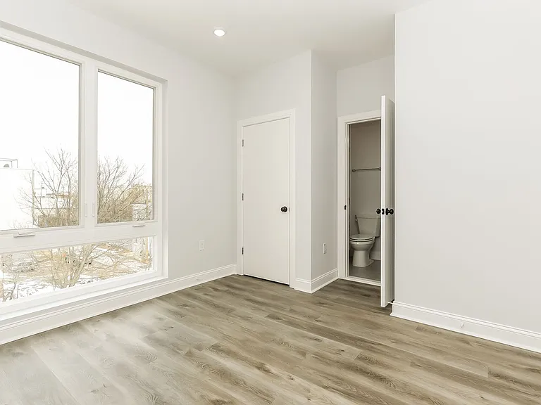 163 W Cumberland St — Photo 16