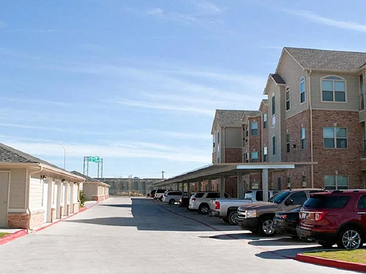 The Reserve Apartments — Photo 16