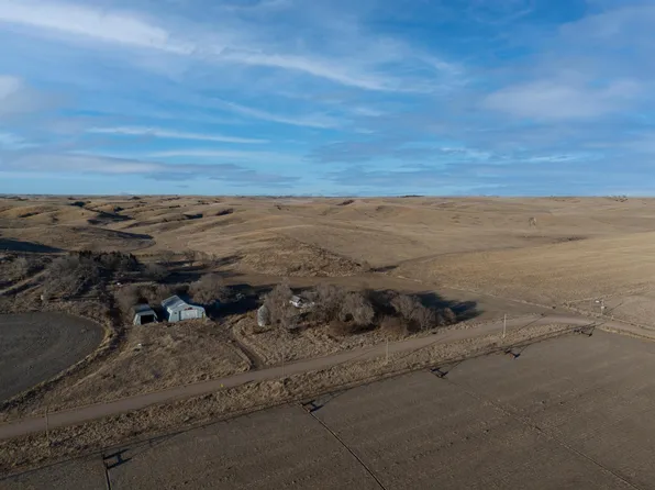 78004 412th Dr, Gothenburg, NE 69138