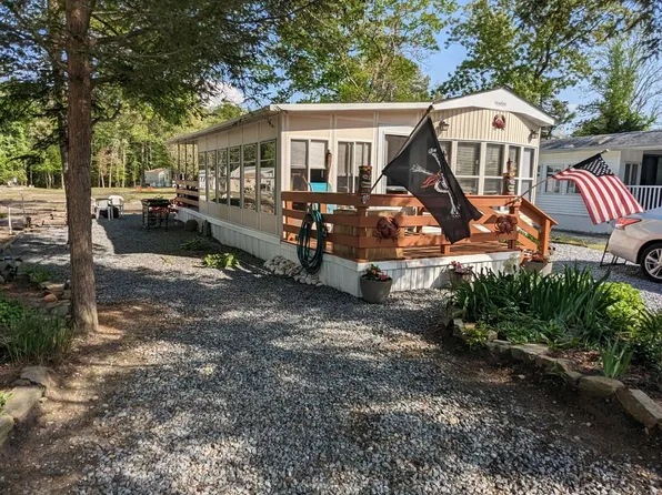 69 Magnolia Dr #148, Dennisville, NJ 08214