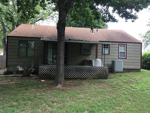 3rd image of 1014 N College Ave