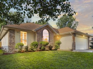 3846 W Kay Pointe Blvd, Springfield, MO 65802