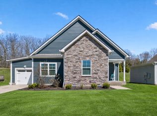20 Sycamore Rdg W, Burns, TN 37029