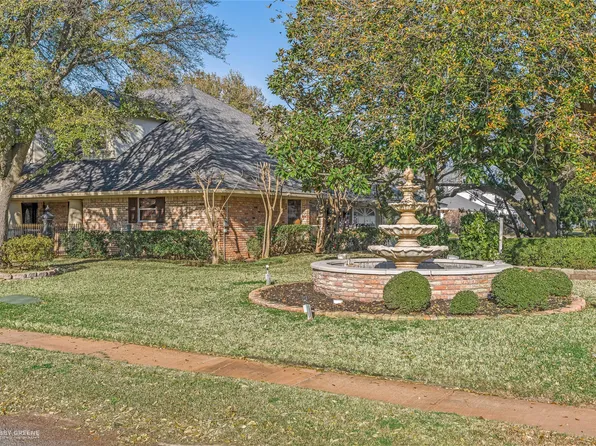 106 Fairmont Dr, Bossier City, LA 71111