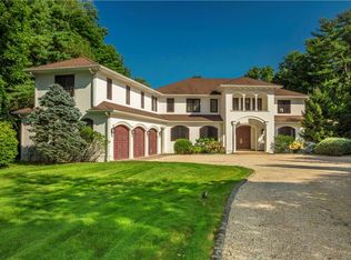 17 Murray Hill Rd, Scarsdale, NY 10583