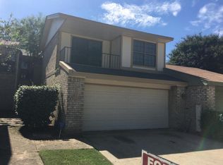 818 Saint Andrews Ct, Garland, TX