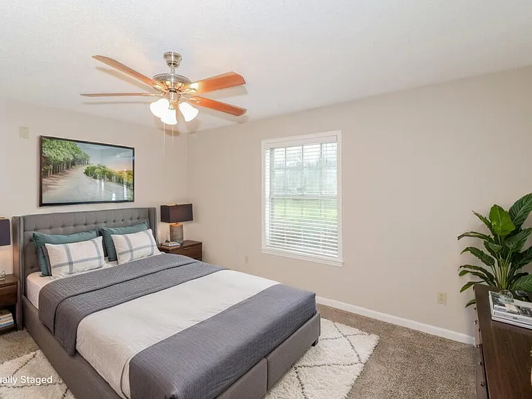 6049 Lawnhill Dr — Photo 11