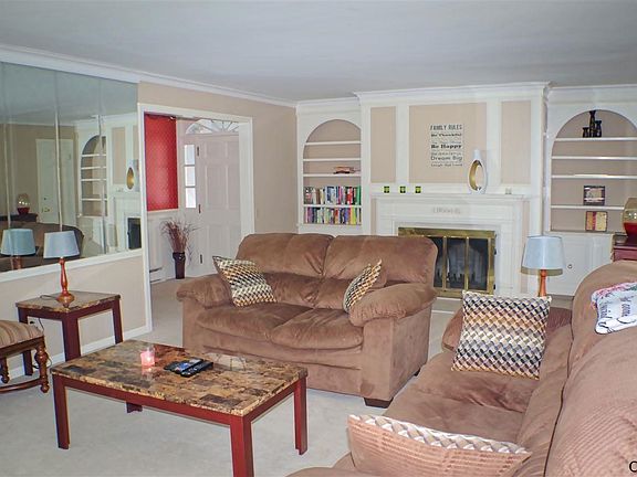 Main Living-room (Upstairs)