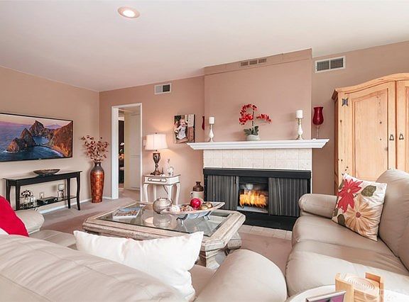 4th image of 10707 Camarillo St APT 309