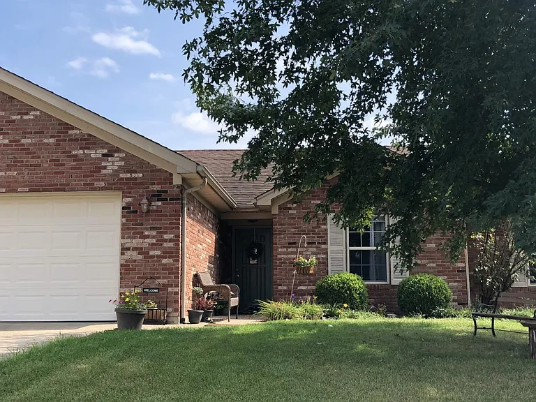 307 Savannah Nicole Rd — Photo 2
