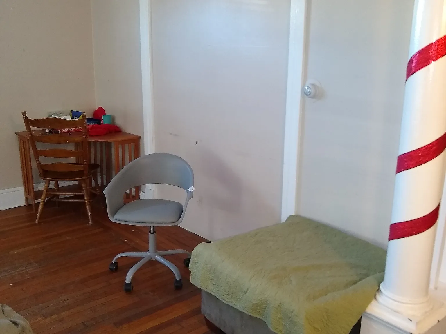 1 bed, 1050 sqft, $625 — Photo 2