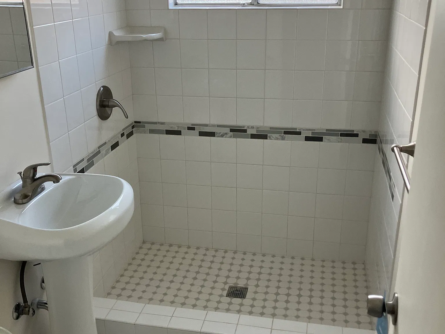 Studio, 400 sqft, $1,750 — Photo 2