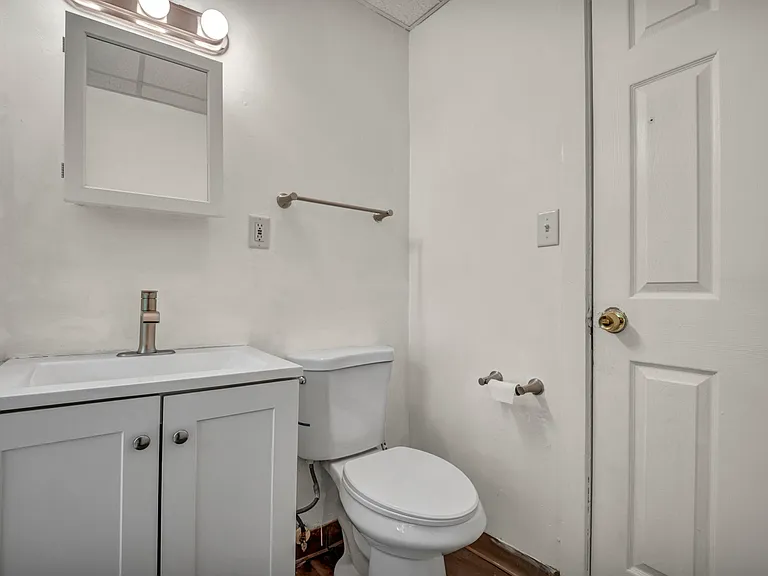 10515 Greenlawn Ave #2 — Photo 18