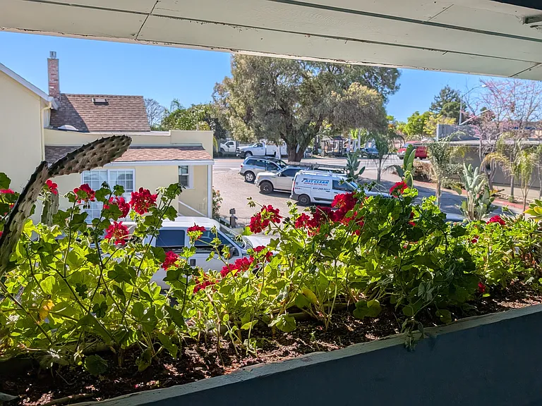 2735 Soquel Ave #6 — Photo 4