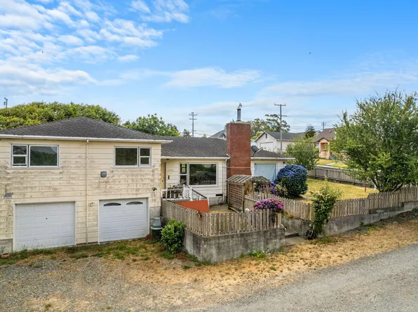 1061 Lloyd St, Eureka, CA 95503