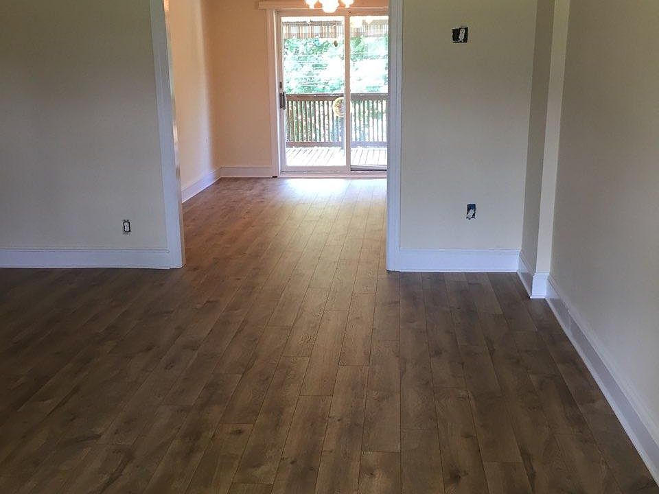 LARGE MAIN LIVING AREAS AND DECK VIEW