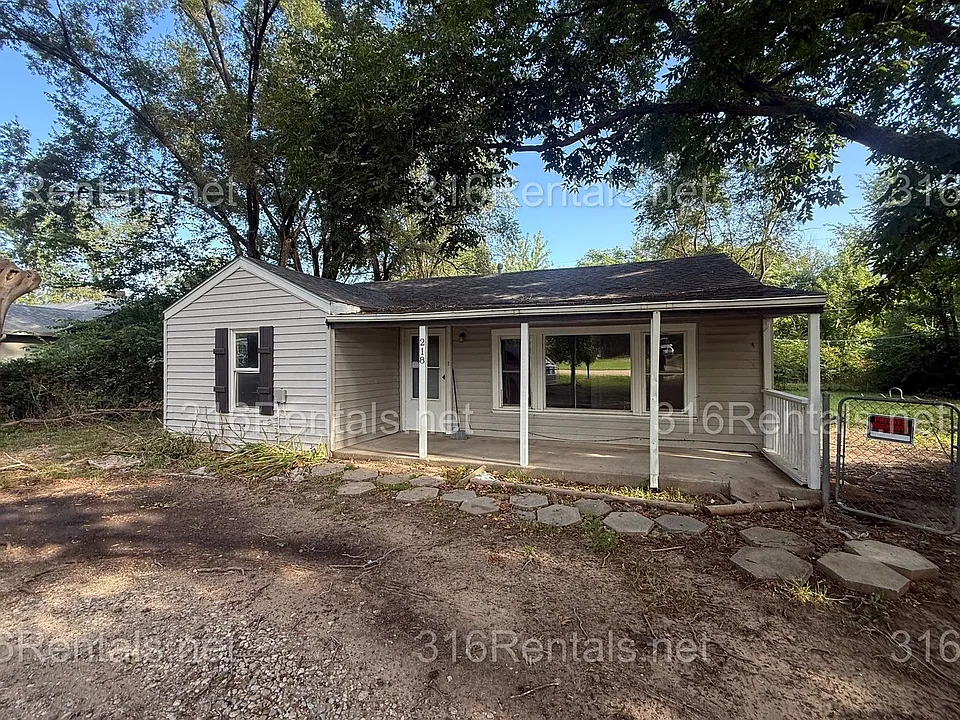 218 E Kirby St