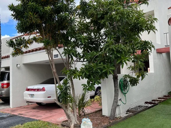 6625 Racquet Club Dr, Fort Lauderdale, FL
