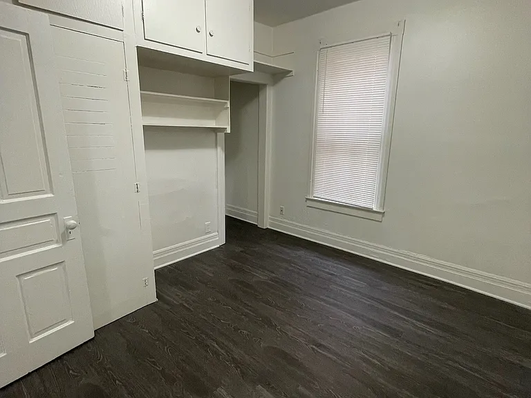 212 Ferris St — Photo 8