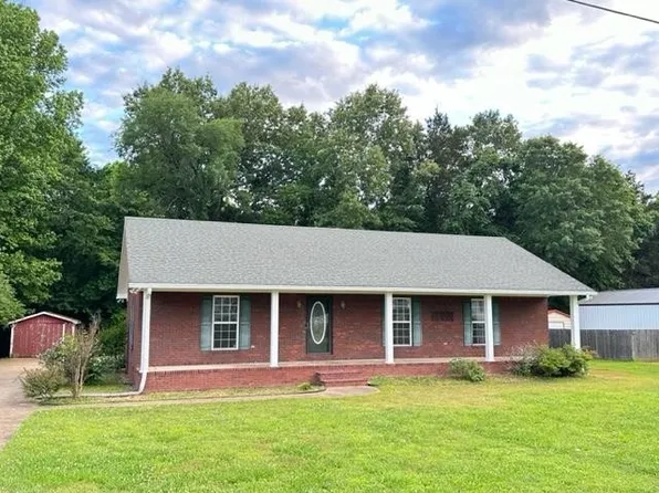 460 Prince Pl, Savannah, TN 38372