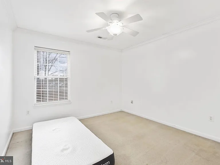 10103 Cotter Ct — Photo 8
