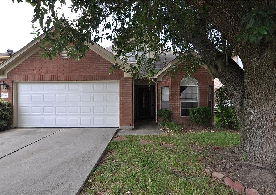 1st image of 3714 Red Fir Dr
