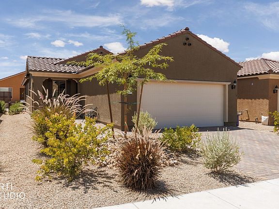 3rd image of 1404 Evening Breeze Ln