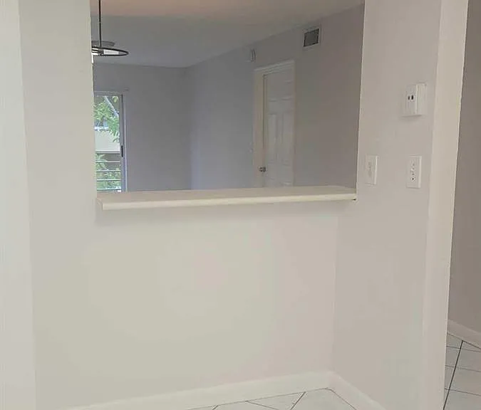 4111 Stirling Rd — Photo 8